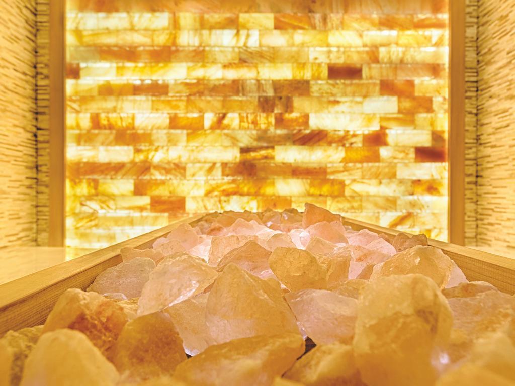 Premier Palace Spa Hotel Bucareste Exterior foto Salt cave