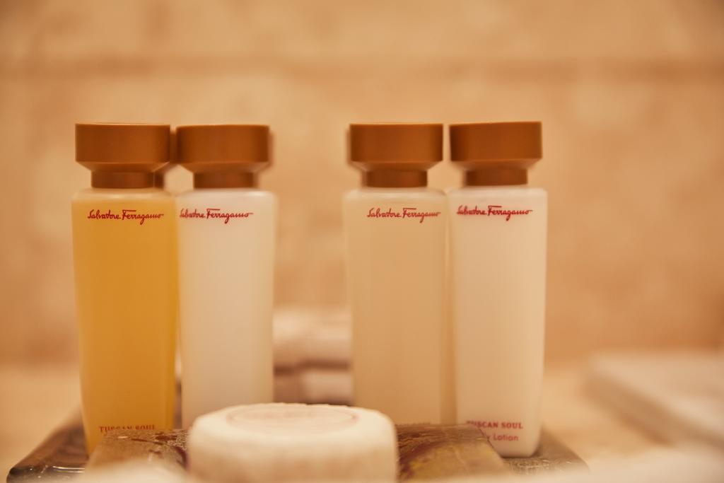 Premier Palace Spa Hotel Bucareste Exterior foto Salvatore Ferragamo amenities
